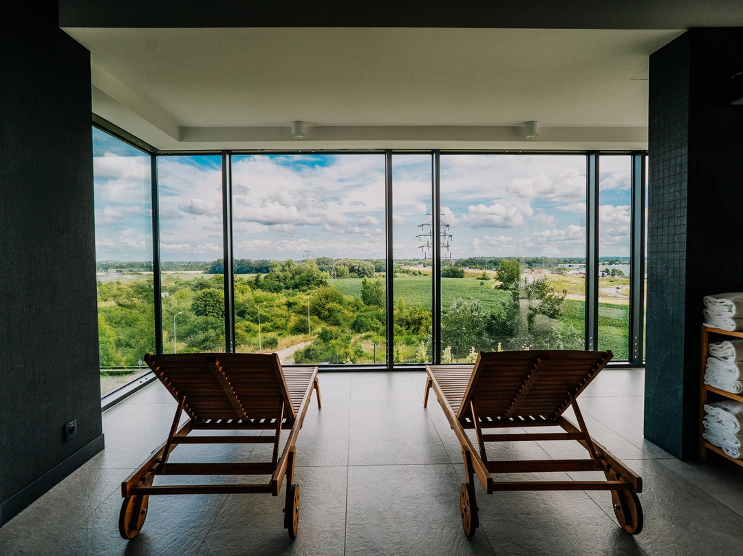 Q Hotel Plus Wrocław Bielany主图