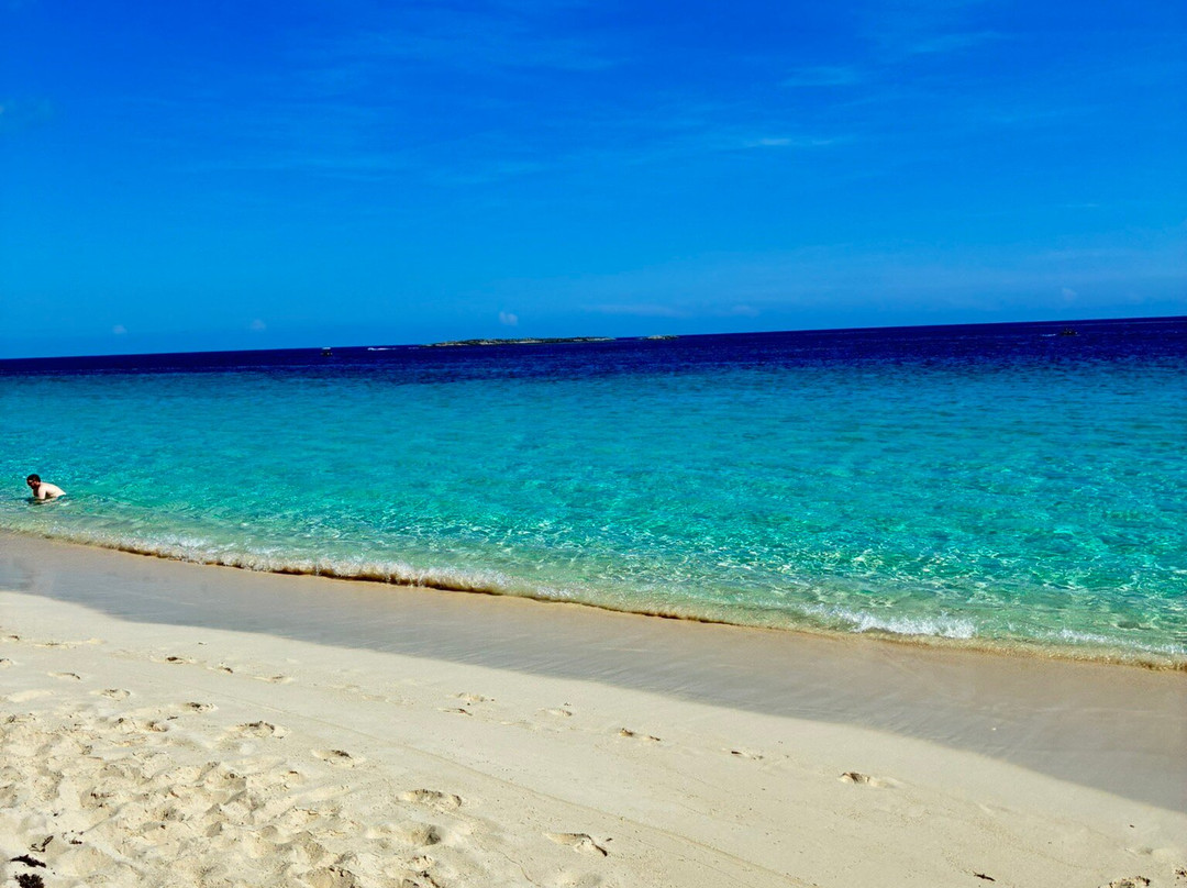 Cabbage Beach-拿骚必去景点