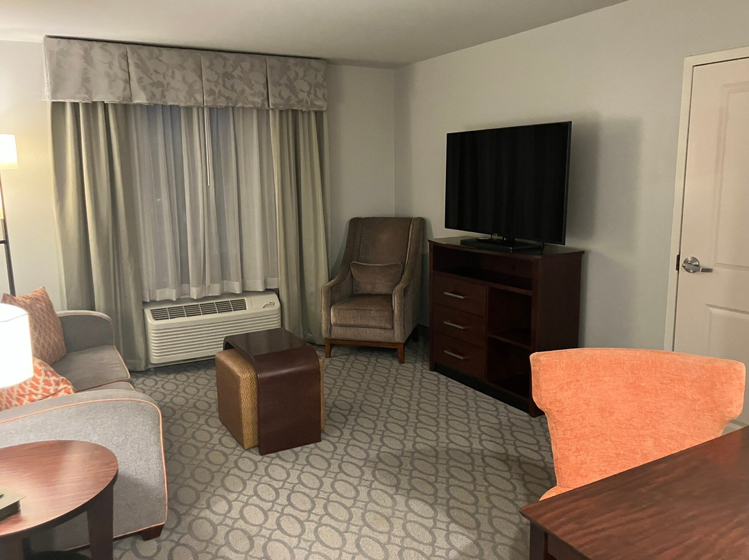 Hampton Inn & Suites New Hartford主图