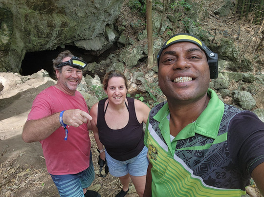 Off-Road Cave Safari-辛加东卡必去景点