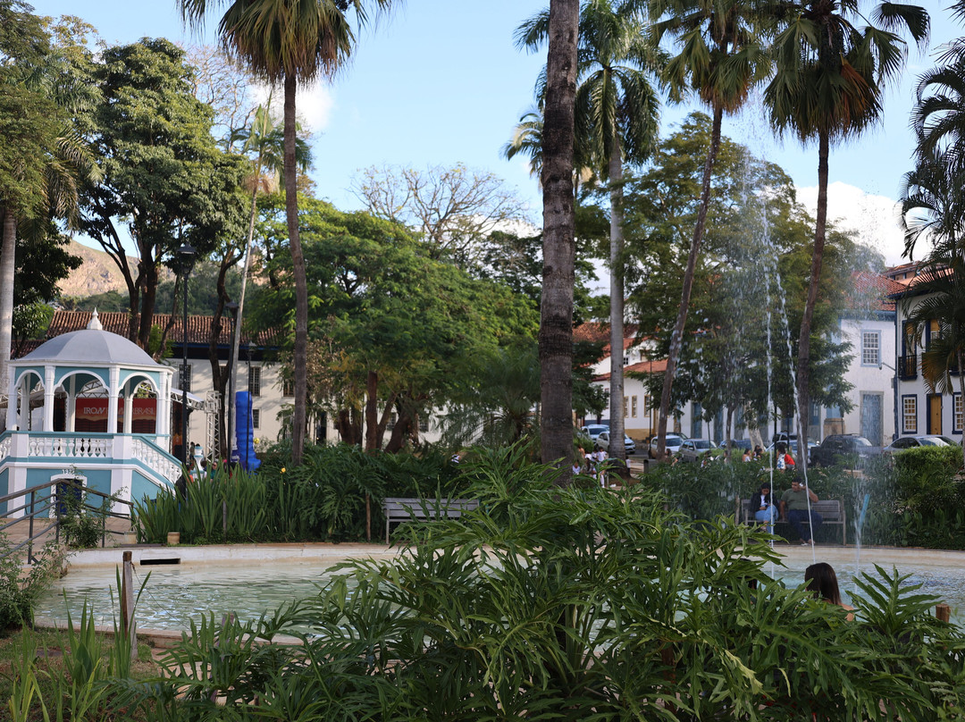 Praca Gomes Freire-Mariana必去景点