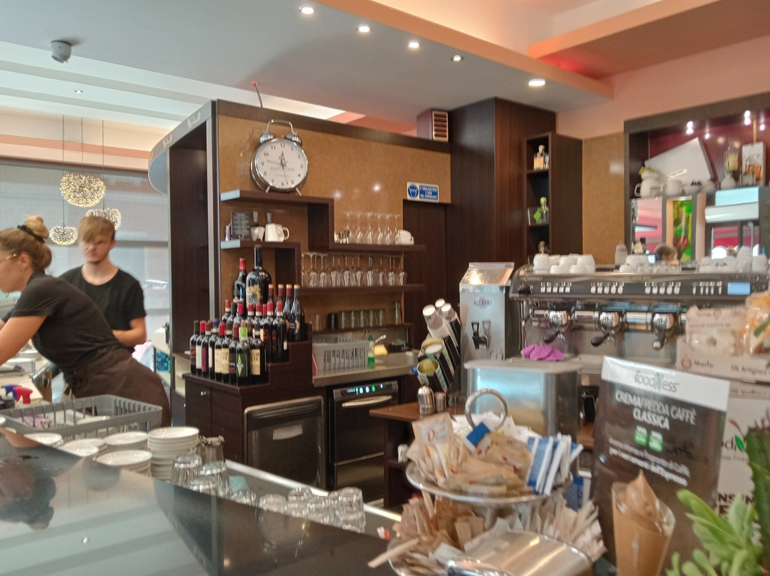 Bar Pasticceria Montanelli-格罗塞托必去景点