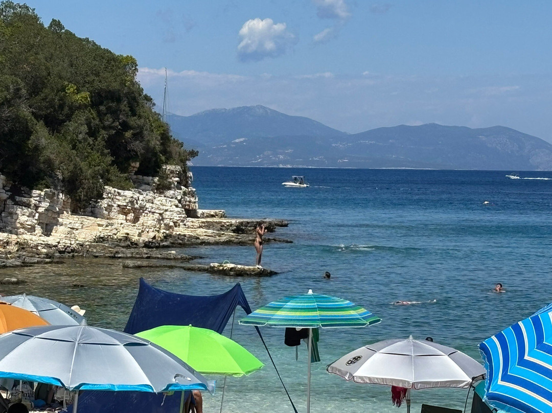 Emplisi Beach-菲斯卡尔宗必去景点