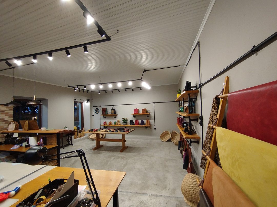 BE Wood And Leather Craft