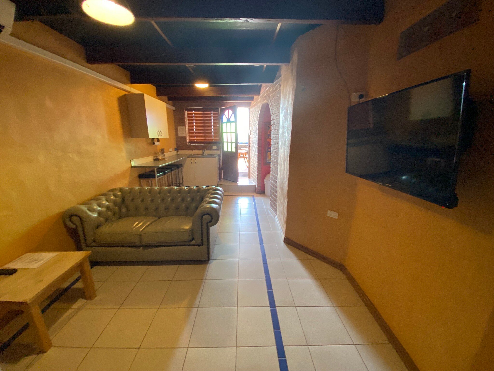 The Underground Motel-官方