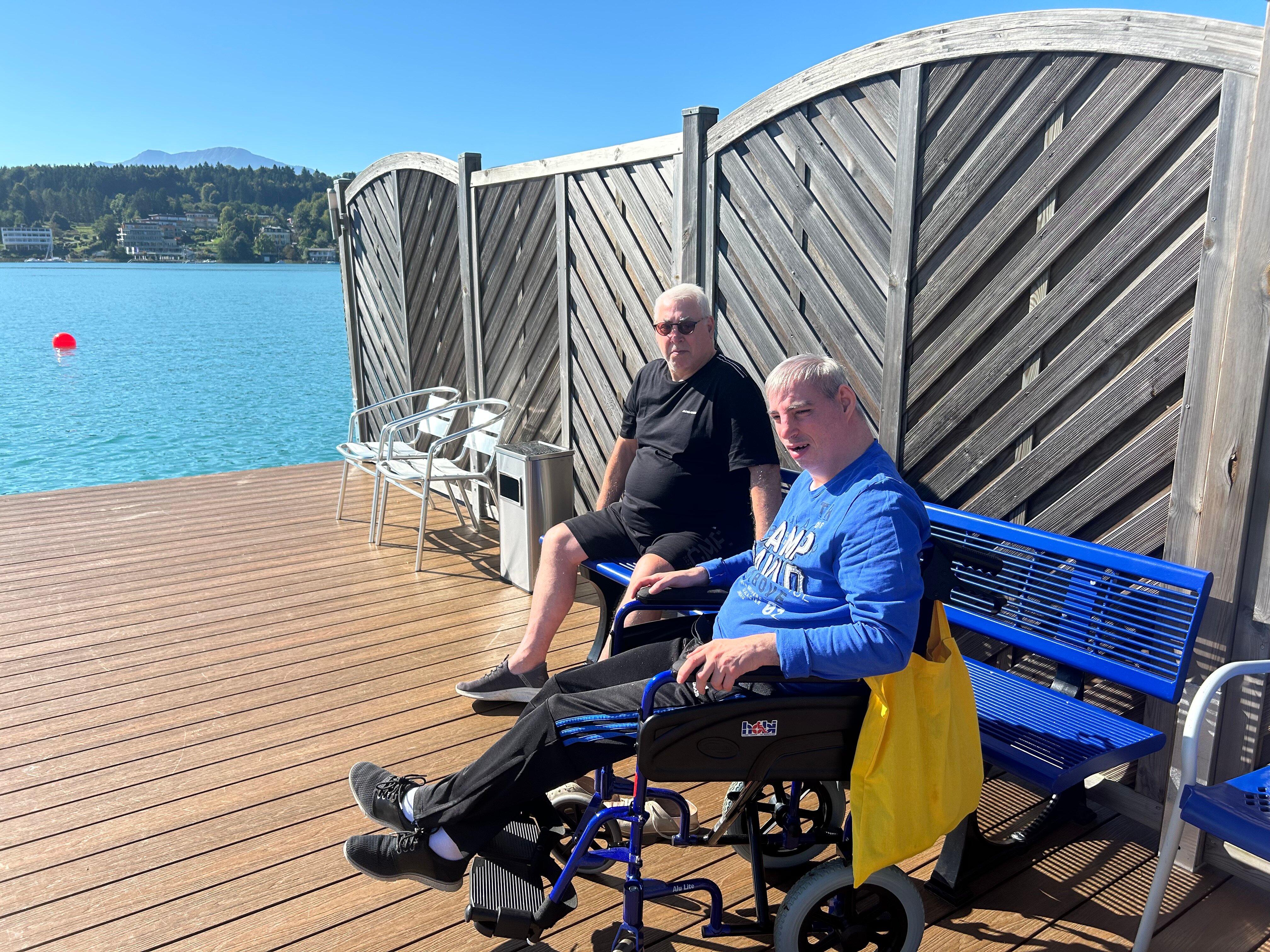 Barry Memle Lakeside Resort-泳池