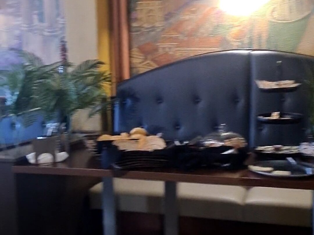 蒙塔格纳戴尔蒙多酒店主图