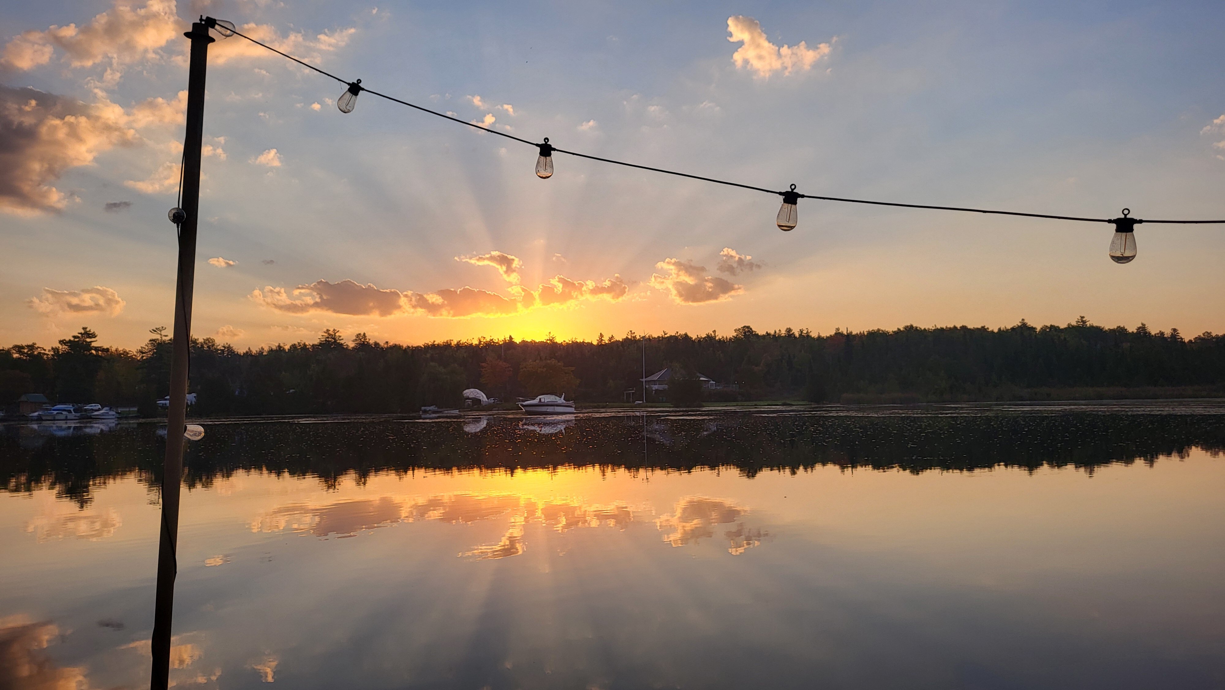 Saucy Willow Inn & Cottages-官方