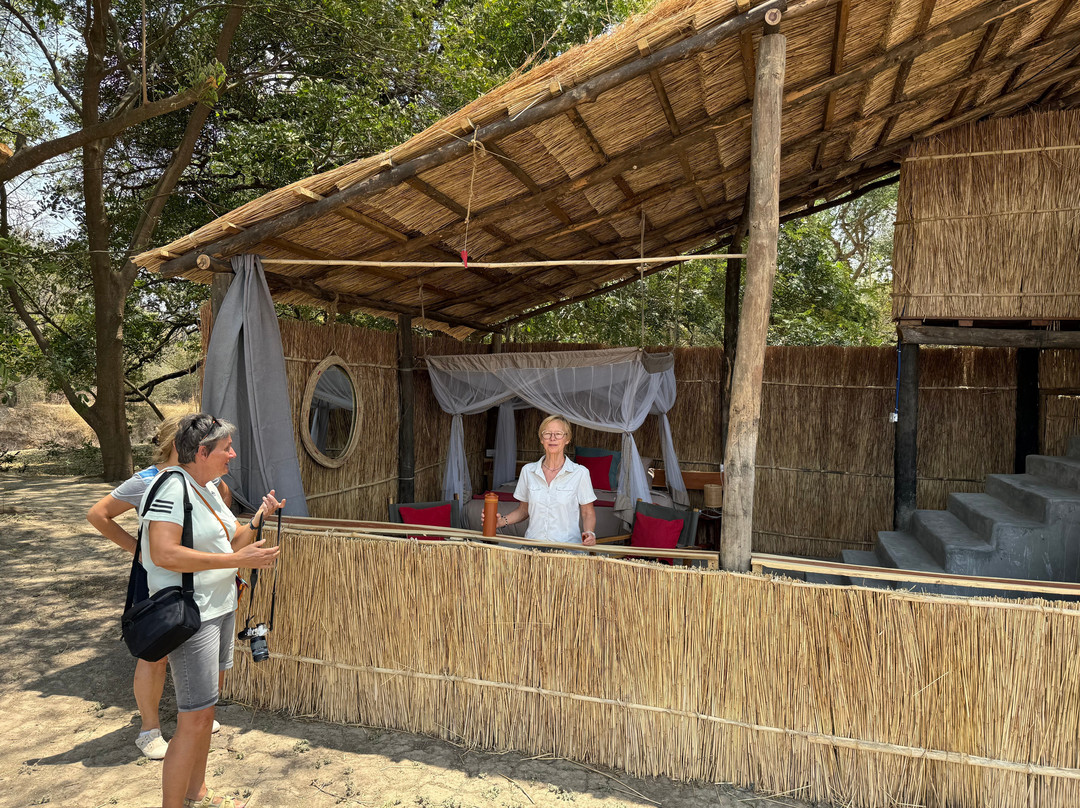 North Luangwa River Lodge & Camp主图