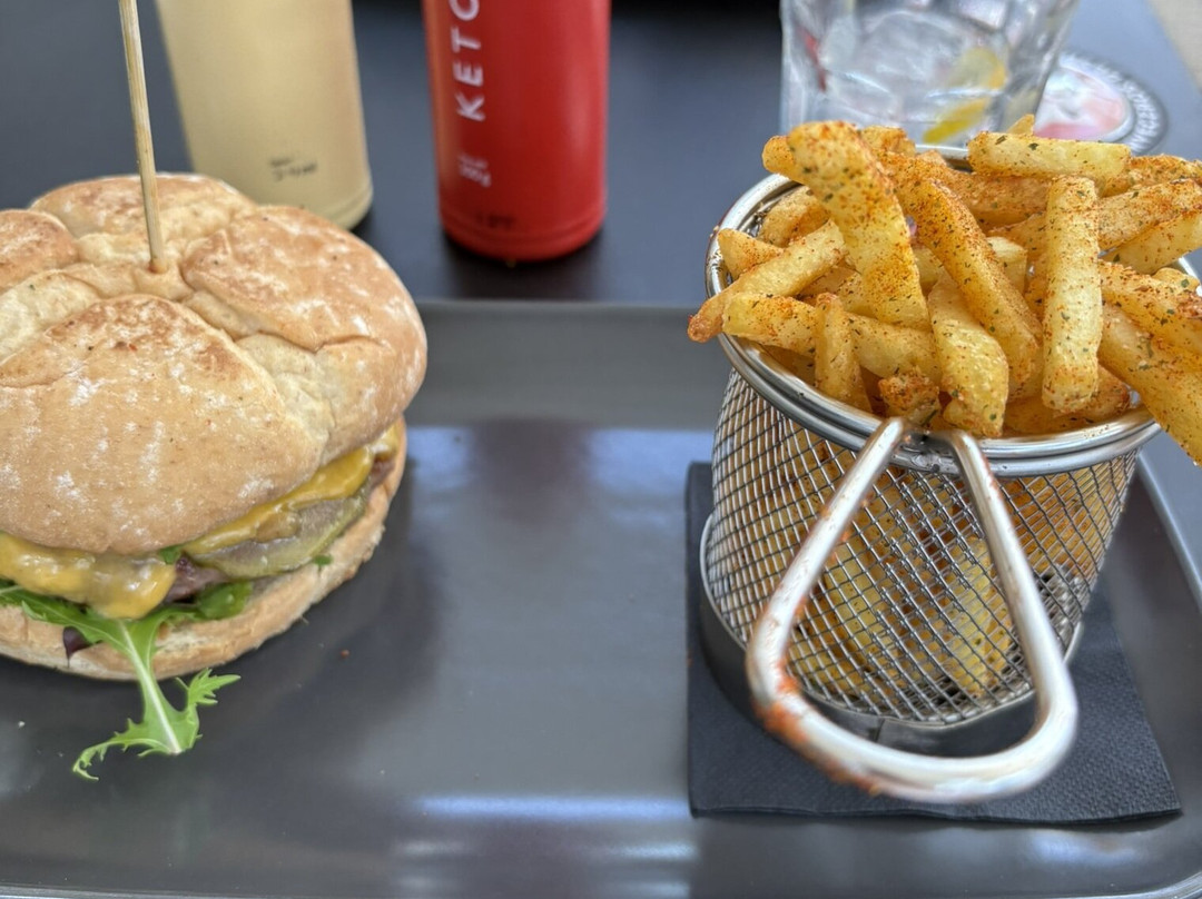 Teckel's Food & Drink