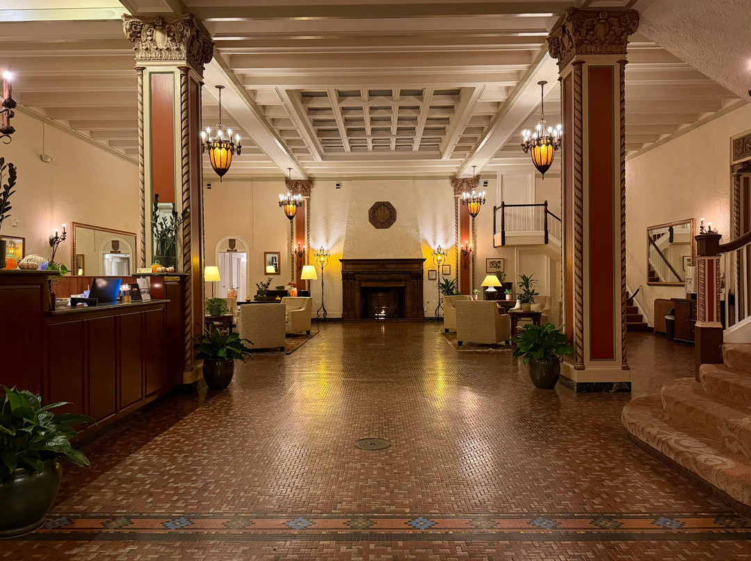 红衣主教酒店主图