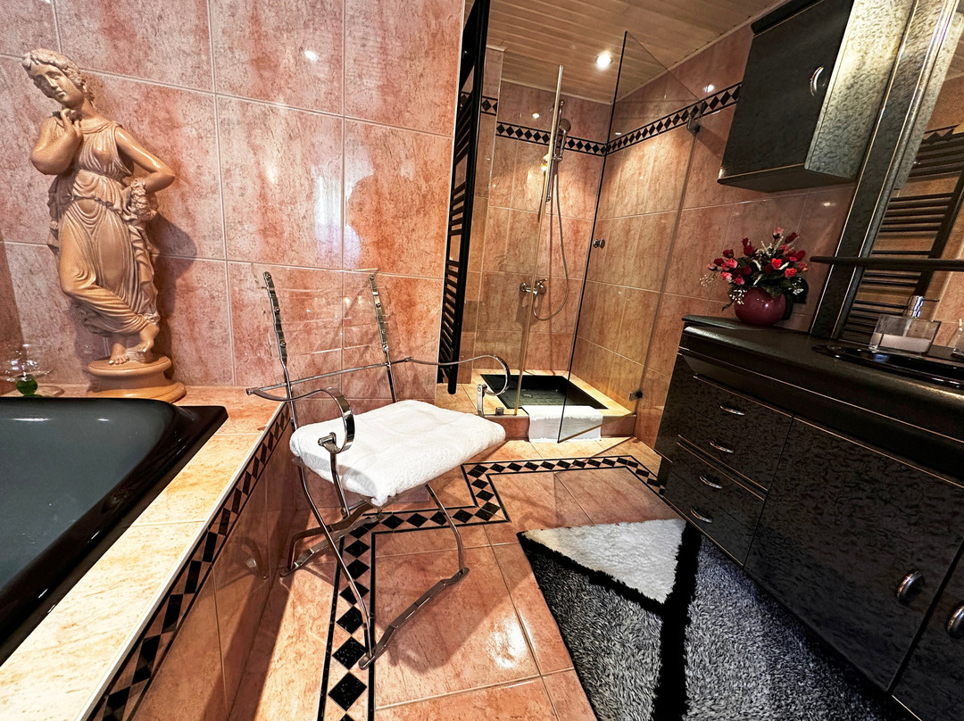 La Petite Source主图