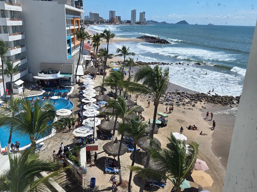 Oceano Palace Beach Hotel主图