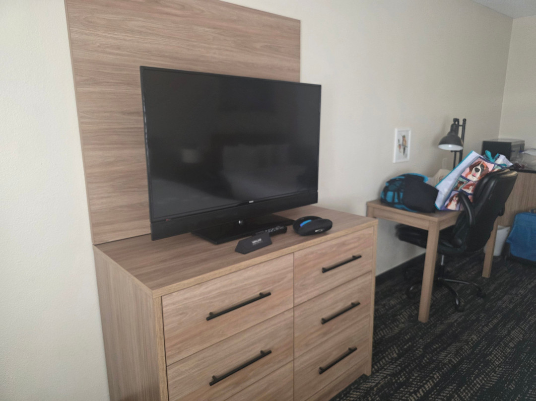 拉丰特旅馆&套房酒店主图