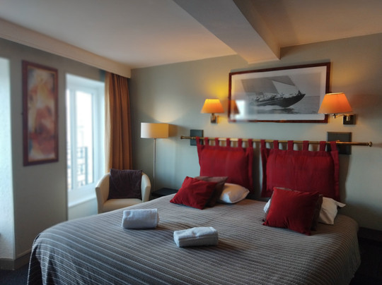 里金斯之家酒店主图