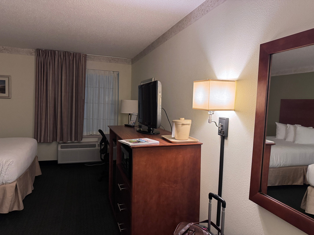 Baymont By Wyndham Mackinaw City主图