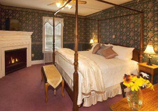 Riverside Inn Bed and Breakfast主图