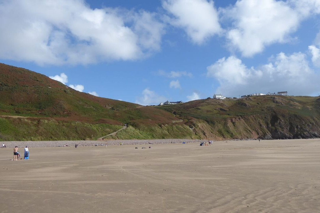 罗西里湾-罗西里必去景点