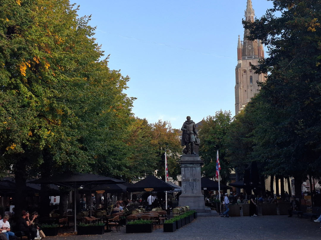 Square and Statue of Simon Stevin-布鲁日必去景点