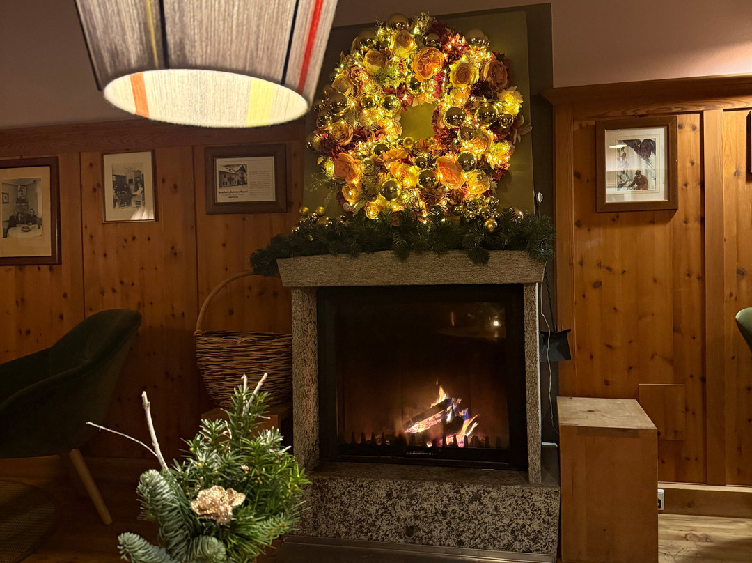 Goldene Rose Karthaus主图