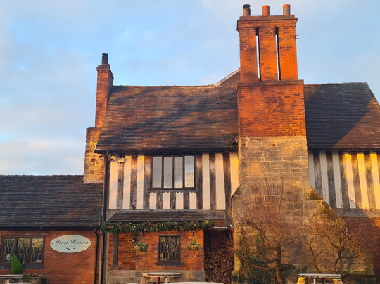 The Moat House主图