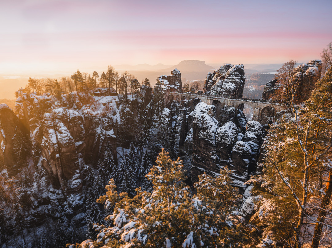 Northern Hikes-布拉格必去景点