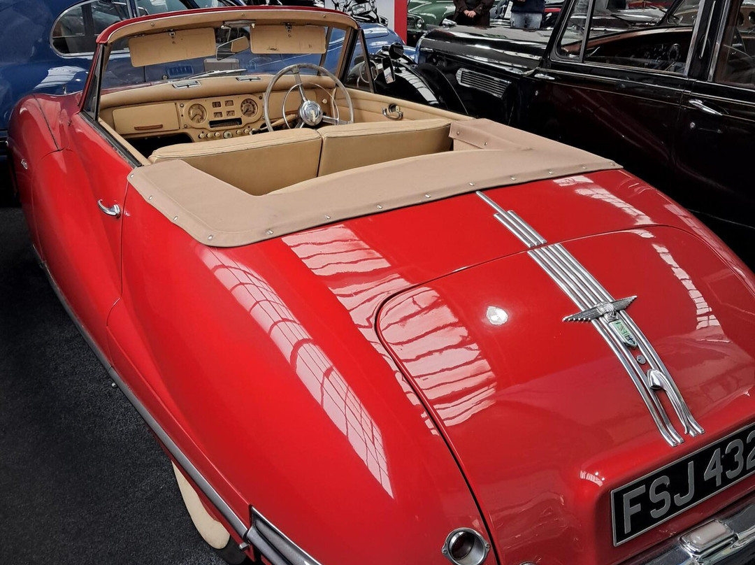 Drive Dad's Car-Ambergate必去景点