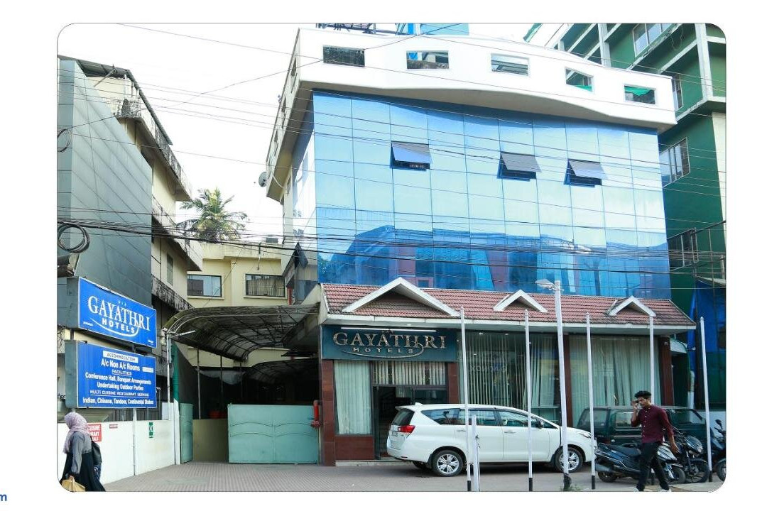 Perambra酒店住宿-Gayathri Hotels