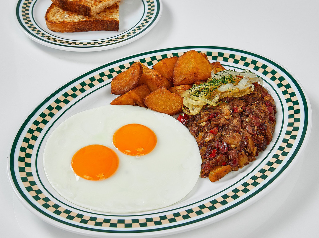 Mickey's Diner Ekkamai Corner