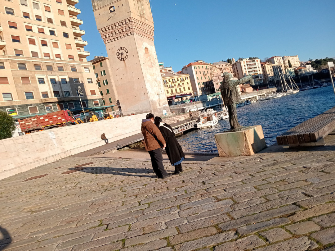 Monumento Al Marinaio-萨沃纳必去景点