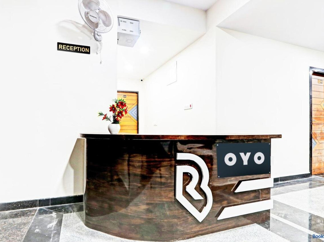 Hotel O RB @ KOMPALLY