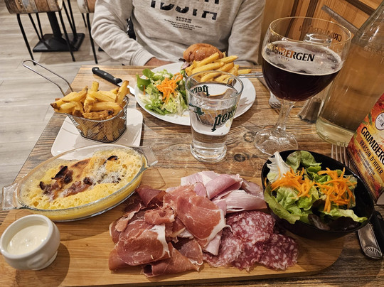 Laeti Plats & Burgers