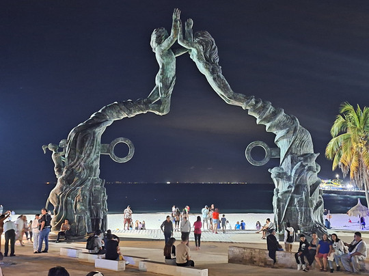 Santi Tour-普拉亚德尔卡曼必去景点