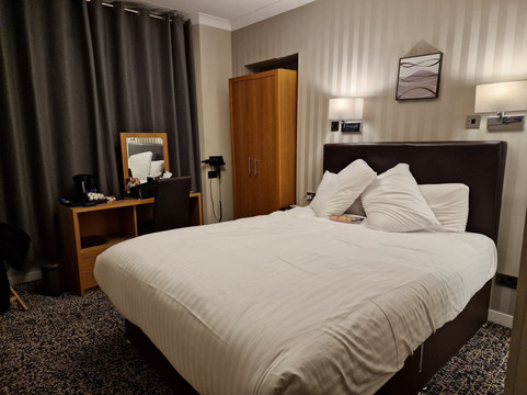 凯尔温格罗夫酒店主图