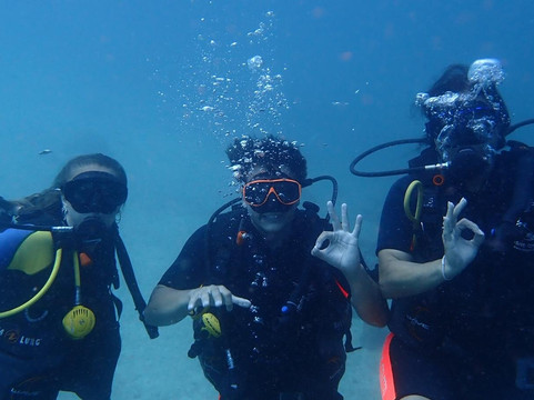 Leisure Dive Center-大皮皮岛必去景点