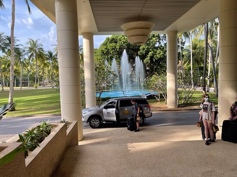 铂尔曼普吉岛卡隆海滩度假酒店主图