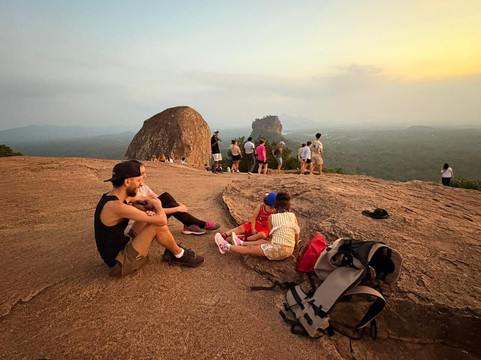 Ceylon leisure travels with sanju-Ja Ela必去景点