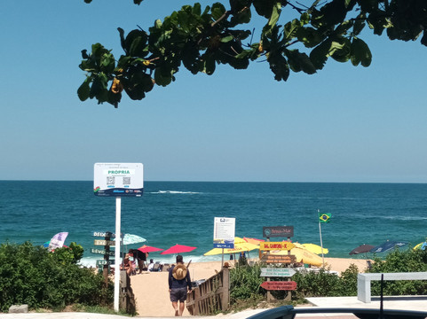 Praia do Estaleiro-康泊琉海水浴场必去景点