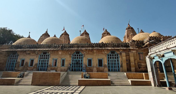 Narayan Sarovar-普杰必去景点