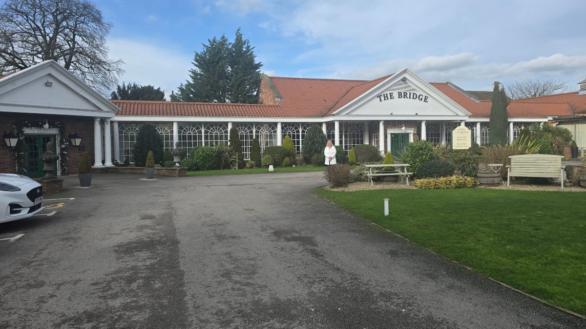 布里居酒店-官方