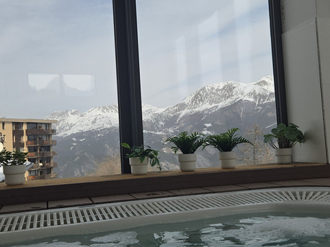 马莫特酒店主图