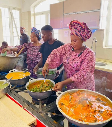 Tolulope Ara Restaurant