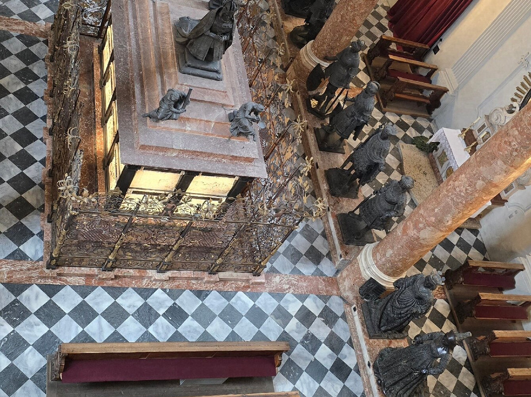 Hofkirche Innsbruck-茵斯布鲁克必去景点
