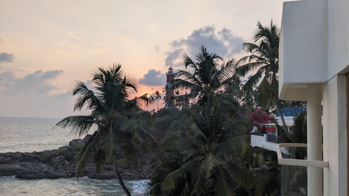 Rockholm at the Light House Beach-旅行者