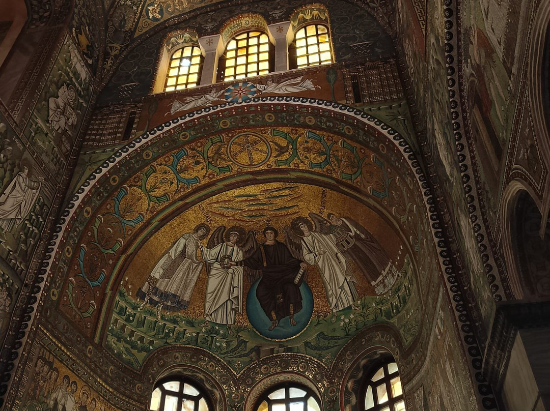 圣维塔教堂-拉韦纳必去景点