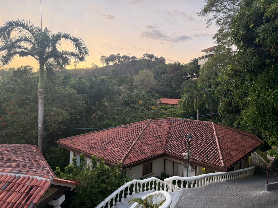 帕拉多自然度假村和温泉主图