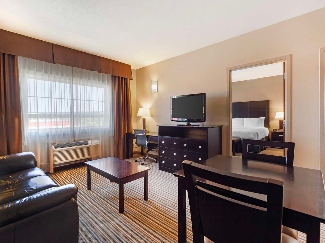 McLennan酒店住宿-Best Western Plus Peace River Hotel & Suites