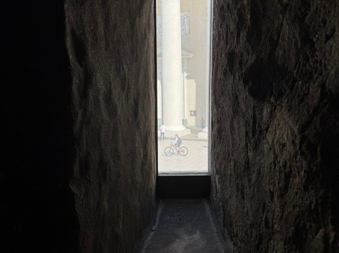 Bell Tower of Vilnius Cathedral-维尔纽斯必去景点