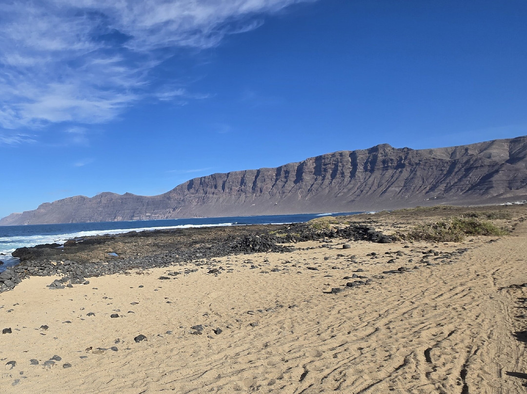 Famara Beach-兰萨罗特必去景点