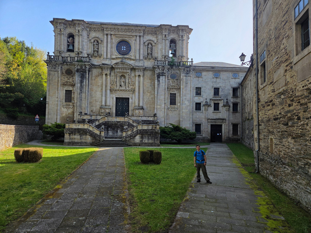 Monasterio de San Julian de Samos-Samos必去景点